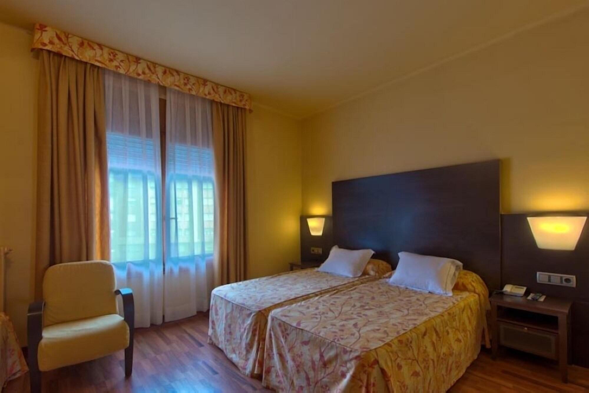 Hotel Restaurant Pessets & Spa Σορτ Εξωτερικό φωτογραφία