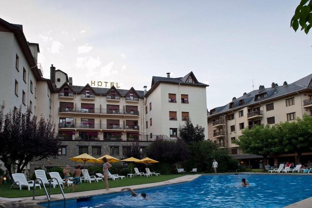 Hotel Restaurant Pessets & Spa Σορτ Εξωτερικό φωτογραφία