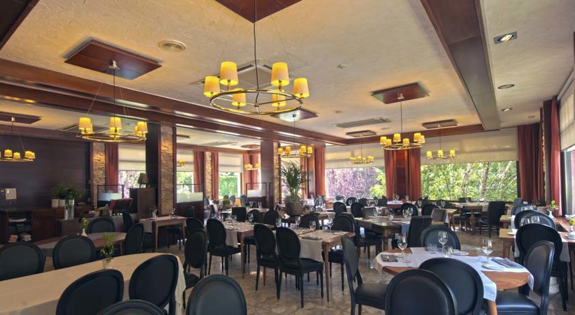 Hotel Restaurant Pessets & Spa Σορτ Εξωτερικό φωτογραφία